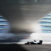 Hamilton parte forte ad Abu Dhabi: sue le FP1. 2° Rosberg, incalzato dalle RedBull