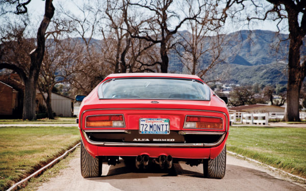 1972-alfa-romeo-montreal-rear-view