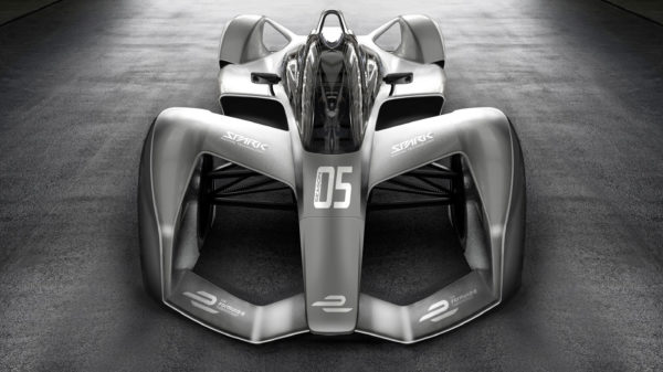 La Spark mostra la nuova Formula E, mentre a Parigi registrano le nuove marche...