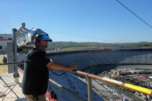 Uno spotter su un circuito