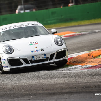 Video Recensione: Porsche 911 Carrera GTS e Porsche Driving Experience