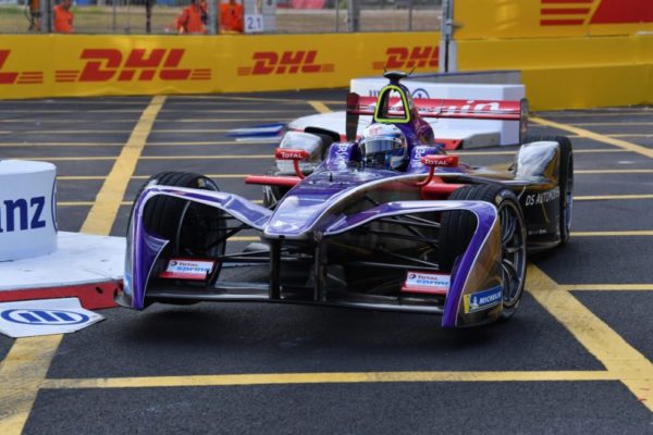 Pazzo debutto della ePrix a Hong Kong: domina Bird, i duelli si moltiplicano