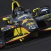 Indy 500, (quasi) ultime libere in preda al nascondino. Karam 1°, Wickens a muro