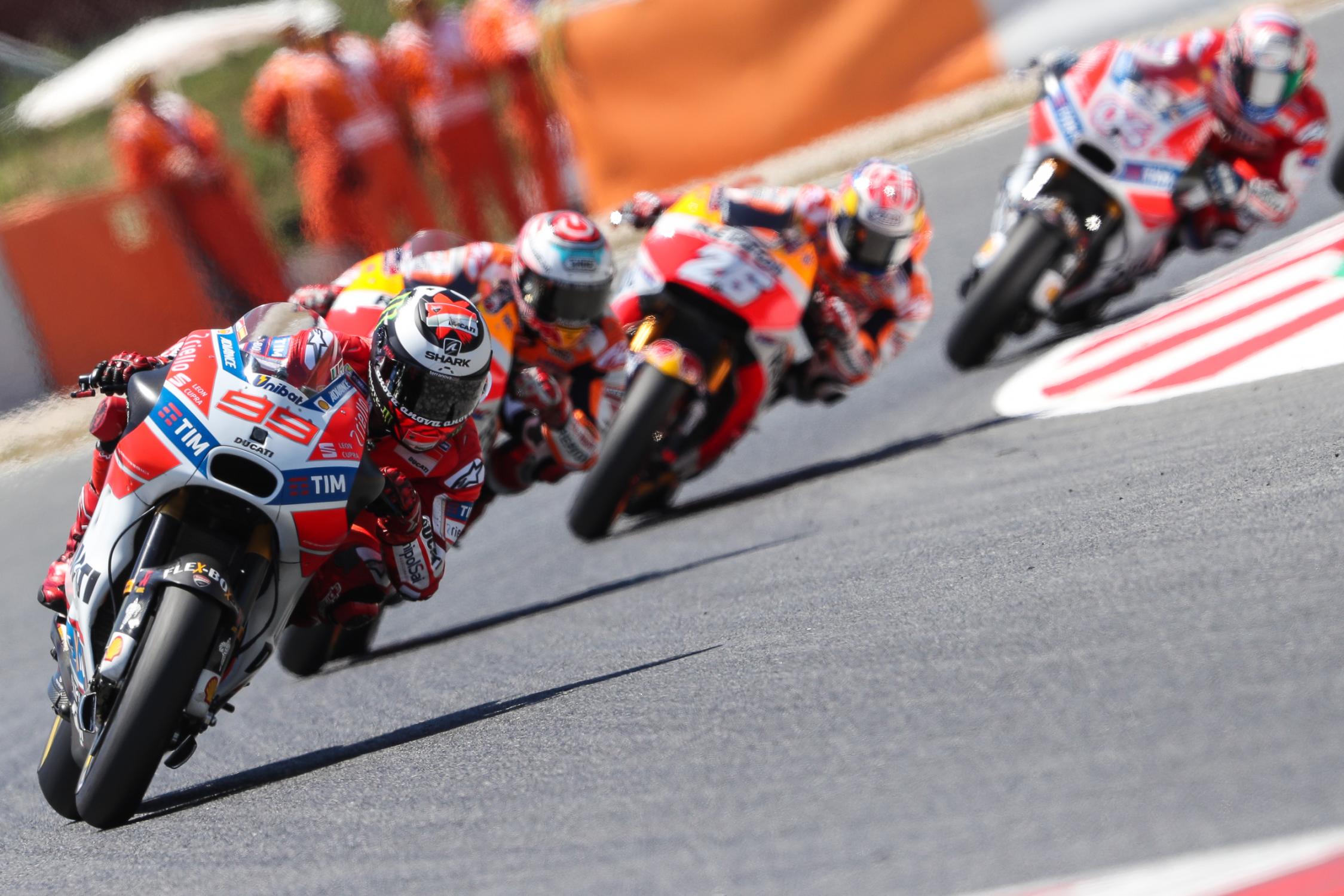 99-jorge-lorenzo-espb77i0694-gallery_full_top_fullscreen