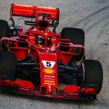 Vettel precede Raikkonen nelle FP3 di Singapore. Inseguono le Mercedes, si nascondono le Red Bull?