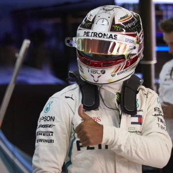 Hamilton domina le qualifiche di Suzuka: è Pole! Harakiri Ferrari con la pioggia