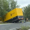 Incidente in Casa Renault: un camion del team è finito fuori strada mentre andava in Ungheria