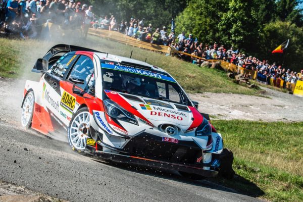 Tanak sembra inarrestabile anche in Germania, mentre sia Neuville che Ogier forano sulla Panzerplatte!