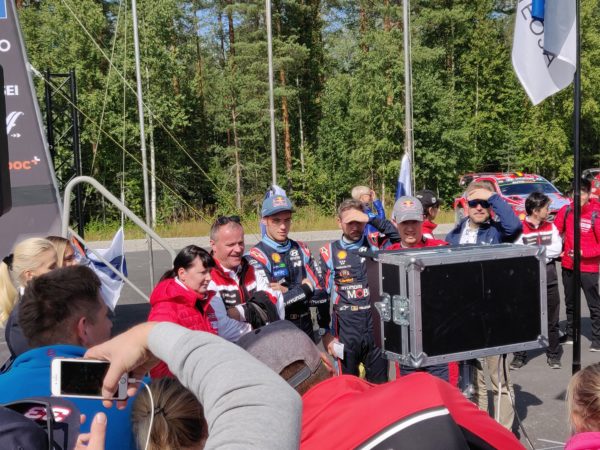 Super Tanak fa ancora doppietta: a lui gara e Power Stage. Giù dal podio Ogier e Neuville