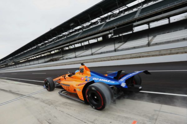 Finalmente la McLaren entra in IndyCar! Con SPM e Chevy (e Alonso?)