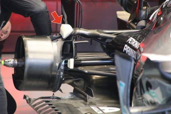 mercedes-amg-f1-w10-rygear-duct-1