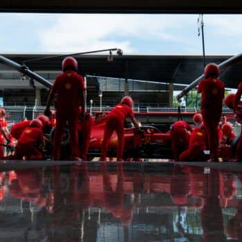 Leclerc e Vettel in coro: “SF1000 migliorata, ma bisogna capire meglio gli aggiornamenti”