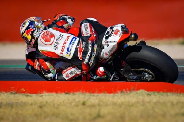 30-takaaki-nakagami-jpn_dsc1251-gallery_full_top_fullscreen