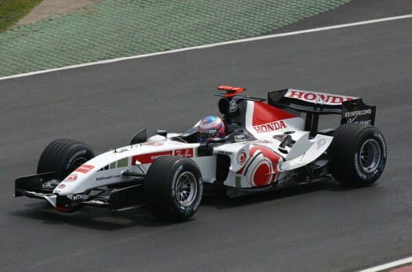 1200px-jenson_button_2005_canada