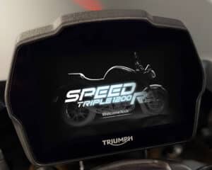 speed-triple-1200-rs-instruments-start-up-screen