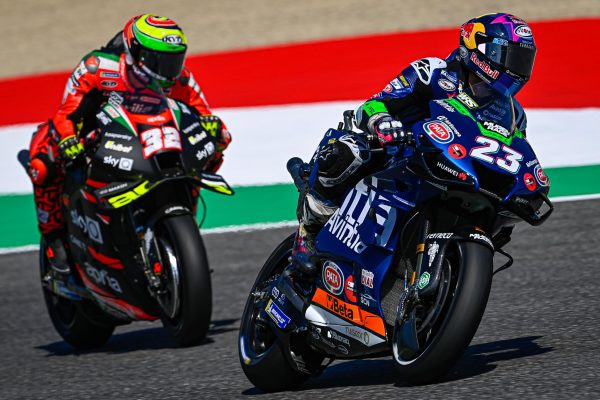 23-enea-bastianini-32-lorenzo-savadori_lg64328-gallery_full_top_fullscreen