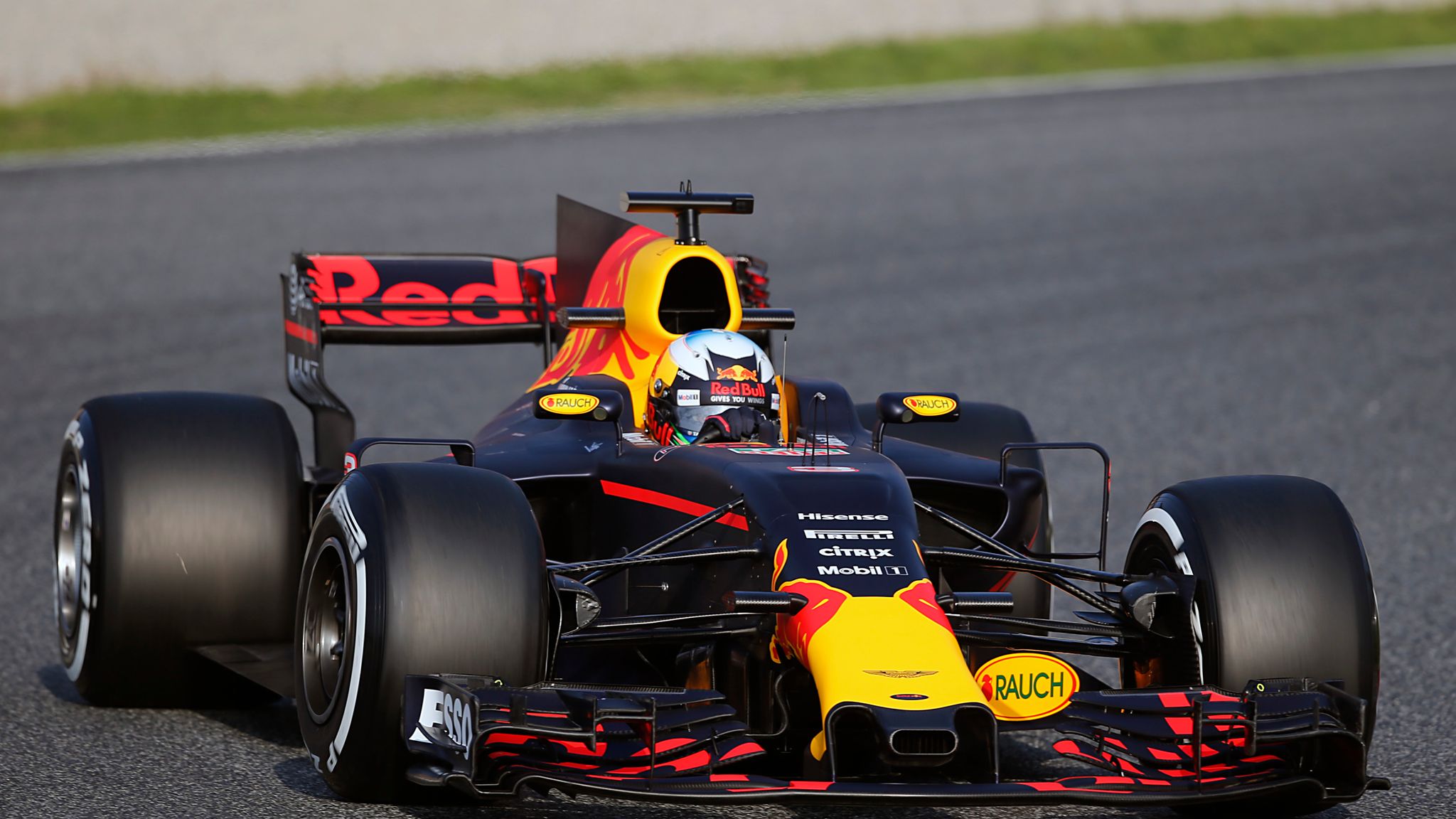 skysports-red-bull-testing-nose_3898924