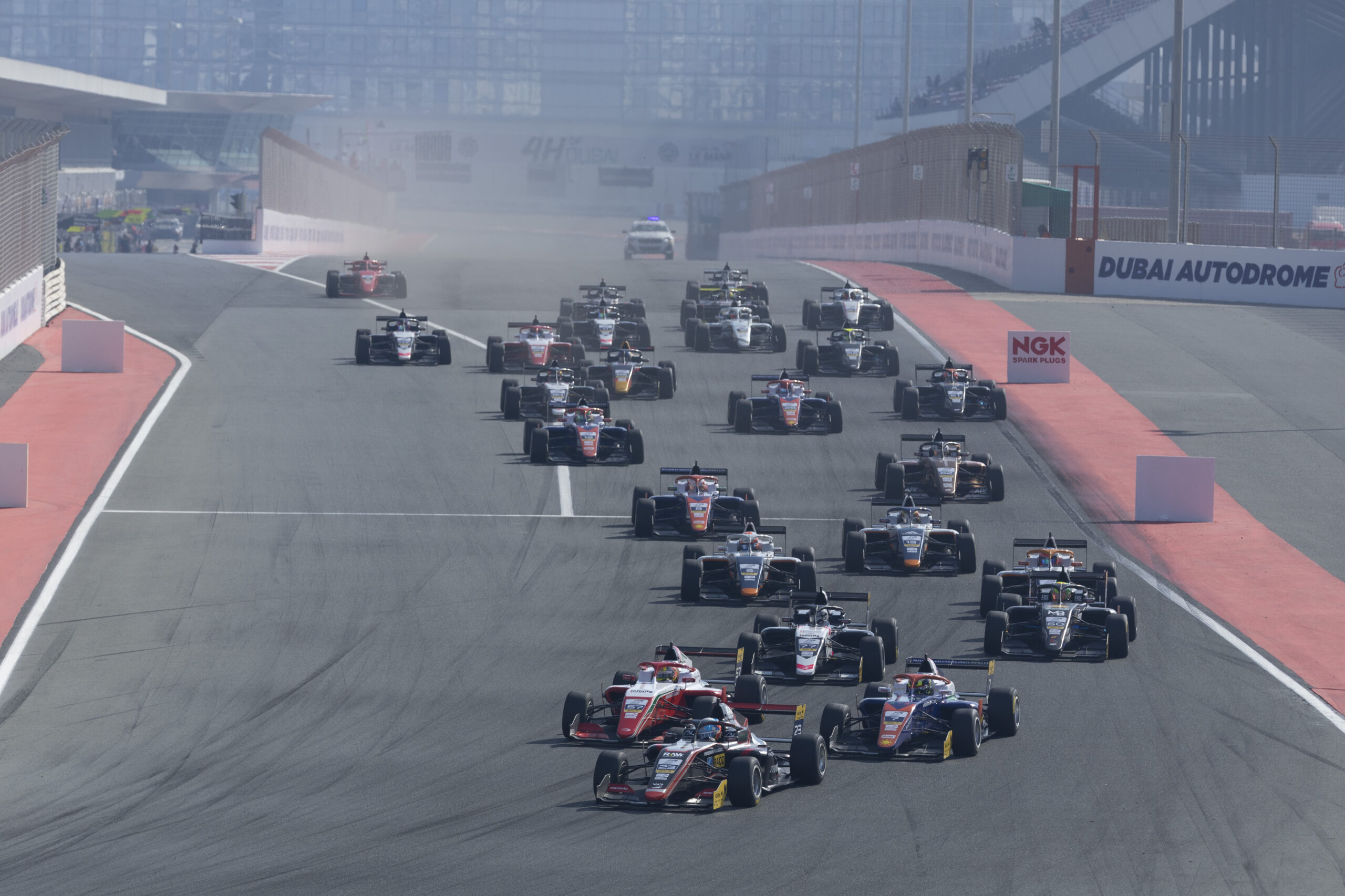 Questo finesettimana si correranno sul circuito di Abu Dhabi le ultime gare della Formula Regional Middle East e della Formula 4 UAE.