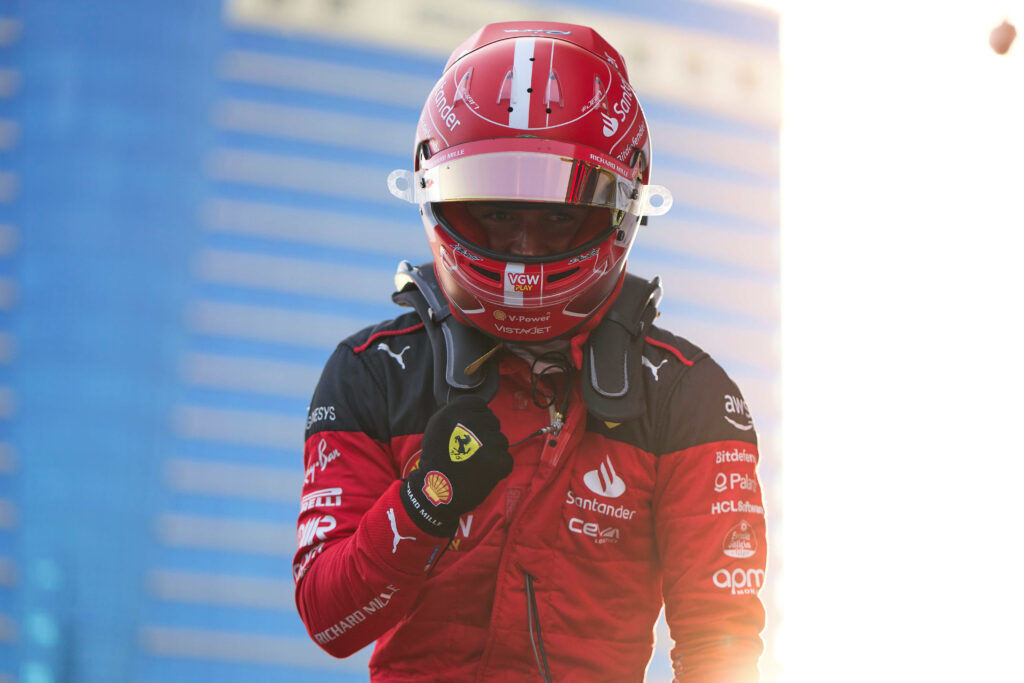 Charles Leclerc conquista la prima Sprint Shootout della storia della F1: il #16 conquista la pole piegando le Red Bull (e il suo musetto)