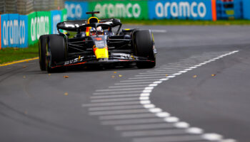 Verstappen regola le due Mercedes: è pole del #1 in Australia! Disastro Perez, 5° Sainz