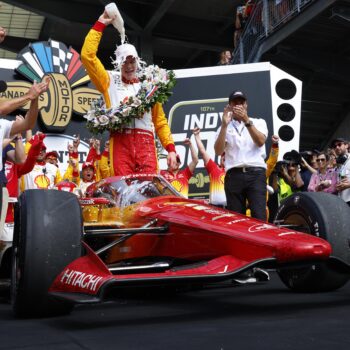 Indy 500: Josef Newgarden trionfa in volata davanti ad Ericsson