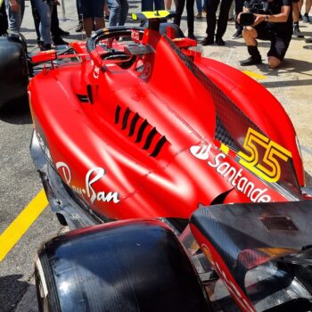 A Barcellona debuttano gli aggiornamenti sulla Ferrari SF-23: ecco cosa cambia davvero