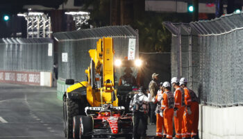 La FIA non concede la deroga alla Ferrari: Sainz sconterà una penalità per la batteria
