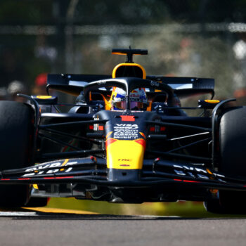 F1, qualifiche Imola: un Verstappen fenomenale batte le due McLaren