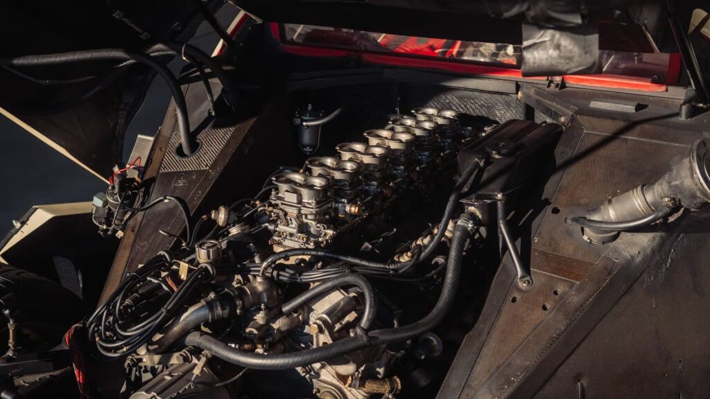 L'iconico V12 Lamborghini, cuore della MCA GTB Centenaire