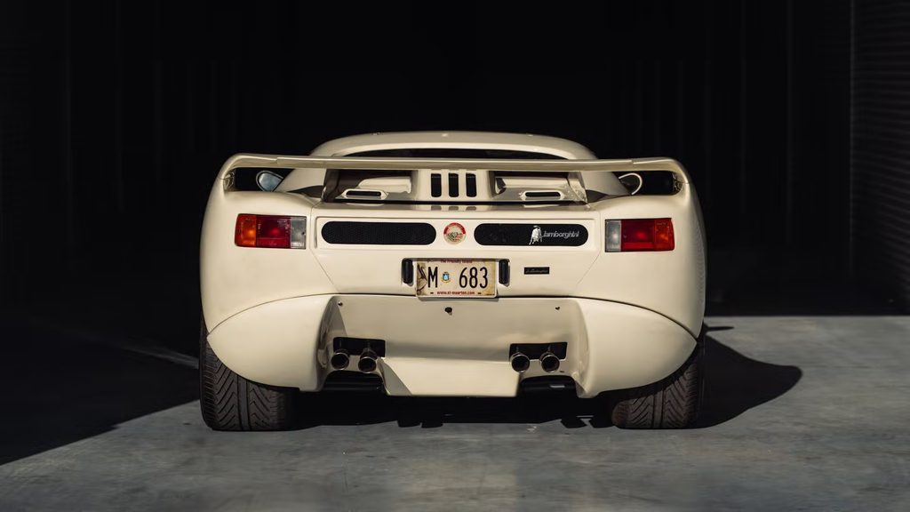 Vista posteriore della MCA GTB Centenaire all'asta - Immagine Broad Arrow